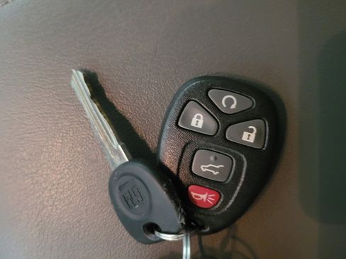 Used 2017 Chevrolet Traverse Premier FWD image 32