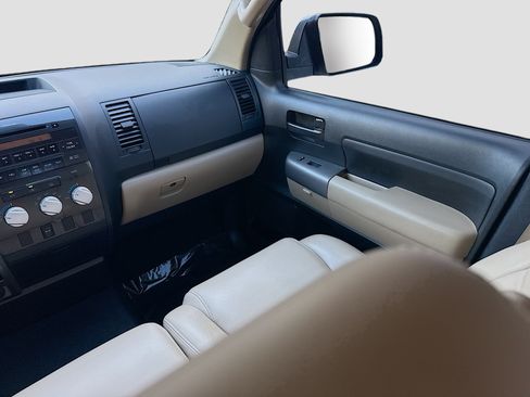 Used 2013 Toyota Tundra 2WD Double Cab image 18