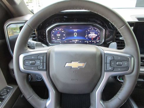 Used 2024 Chevrolet Silverado 1500 LTZ AWD/4WD image 39