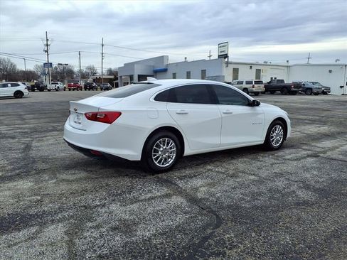 Used 2018 Chevrolet Malibu LS image 18