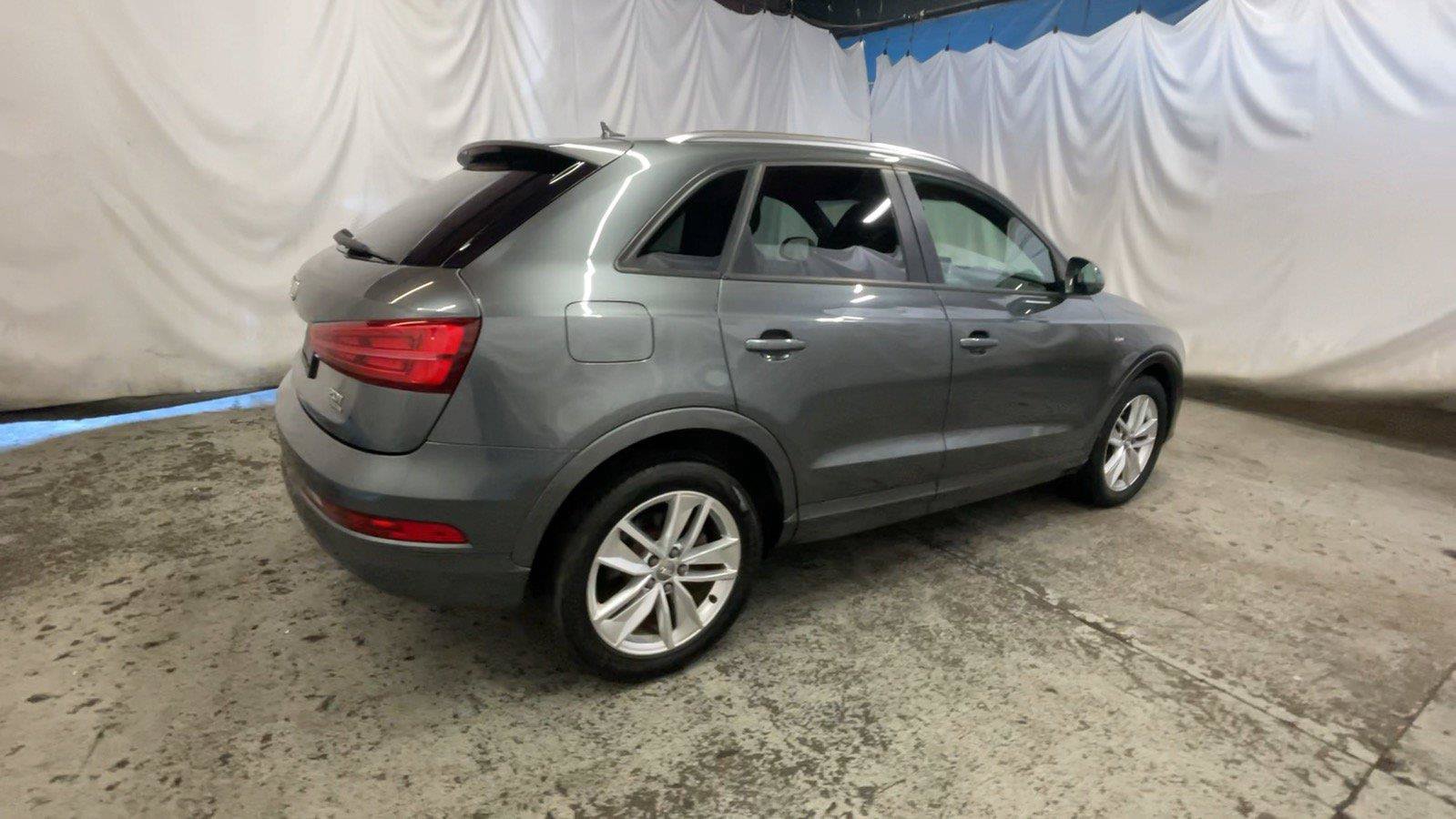 Used 2018 Audi Q3 2.0T Premium w/ Convenience Package AWD/4WD image 6