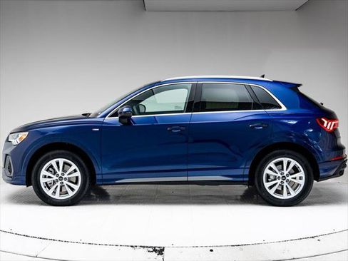 Certified 2025 Audi Q3 2.0T Premium Plus w/ Premium Plus Package AWD/4WD image 2