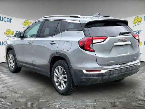 Used 2024 GMC Terrain SLT image 4