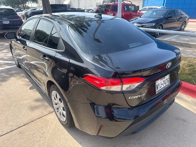 Used 2021 Toyota Corolla LE FWD image 4