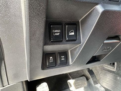 Used 2024 Nissan Frontier PRO-4X image 21