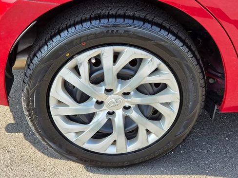 Used 2019 Toyota Corolla LE FWD image 12