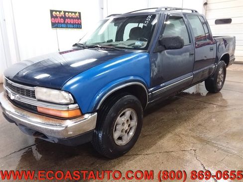 Used 2000 Chevrolet S10 Pickup LS w/ Preferred Equipment Group image 4