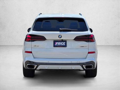 Used 2024 BMW X5 xDrive40i w/ M Sport Package AWD/4WD image 14