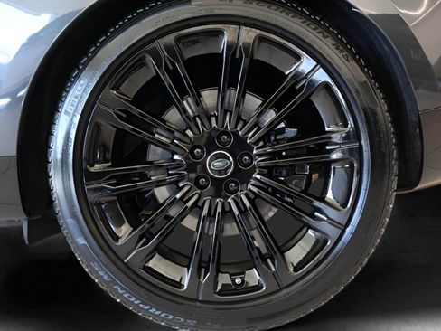 New 2025 Land Rover Range Rover SE AWD/4WD image 6