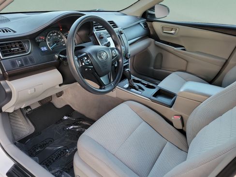 Used 2015 Toyota Camry LE FWD image 15