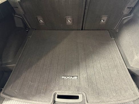 Used 2024 Nissan Rogue SV w/ SV Premium Package FWD image 27