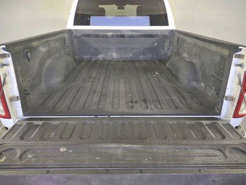 Used 2023 RAM 2500 Tradesman w/ Chrome Appearance Group AWD/4WD image 10
