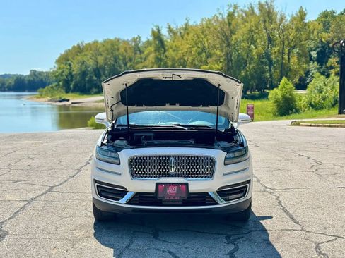 Used 2019 Lincoln Nautilus Reserve AWD/4WD image 13