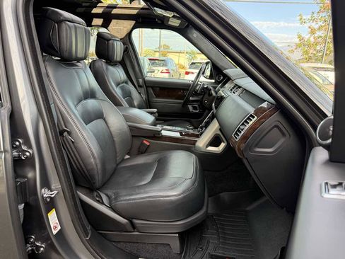 Used 2019 Land Rover Range Rover Autobiography image 18