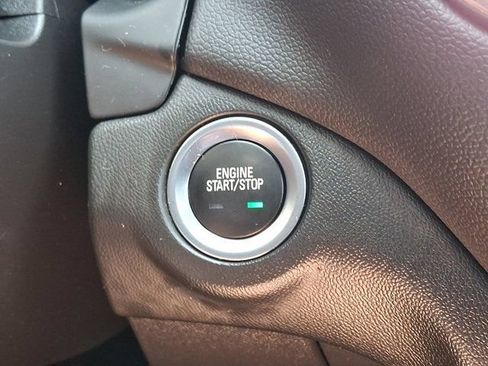 Used 2023 Chevrolet Equinox LT FWD image 29