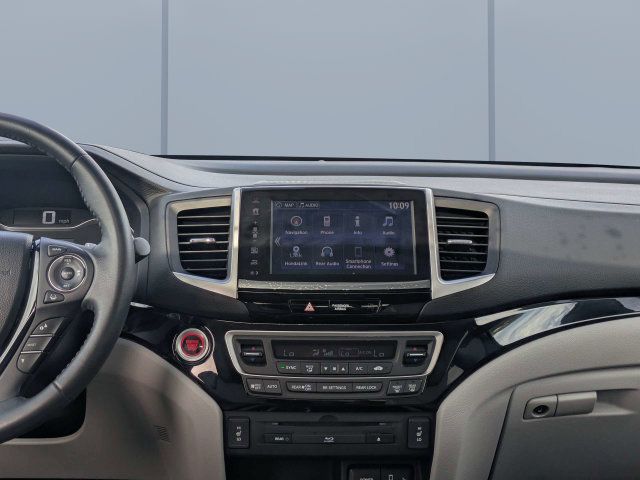 Used 2017 Honda Pilot Touring image 20