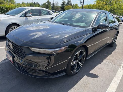 Used 2024 Honda Accord Sport image 1