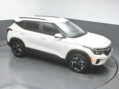 Used 2025 Kia Seltos S FWD image 39
