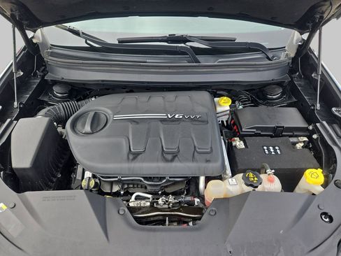 Used 2020 Jeep Cherokee Trailhawk image 35