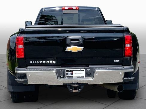 Used 2015 Chevrolet Silverado 3500 LTZ AWD/4WD image 4