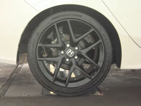 Used 2024 Honda Civic Sport image 12