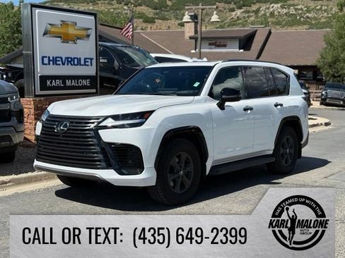 Used 2026 Lexus LX 700h Overtrail AWD/4WD image 1