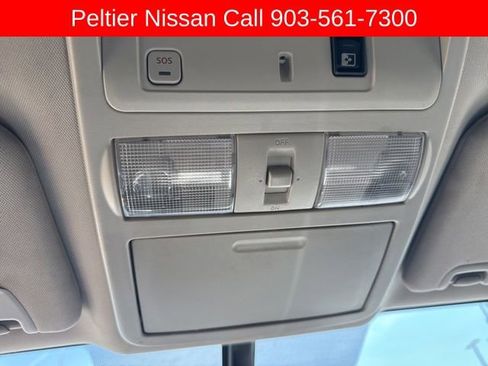 Used 2017 Nissan Titan SL AWD/4WD image 23