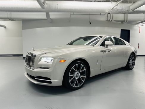 Certified 2019 Rolls-Royce Wraith RWD image 2