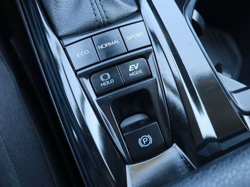 Used 2025 Toyota Camry LE image 19