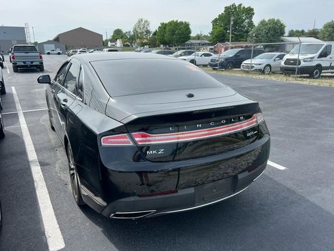 Used 2017 Lincoln MKZ Premiere AWD/4WD image 4