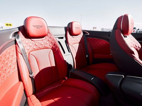 Used 2023 Bentley Continental GT Azure image 38