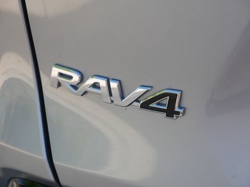 Used 2023 Toyota RAV4 XSE AWD/4WD image 7