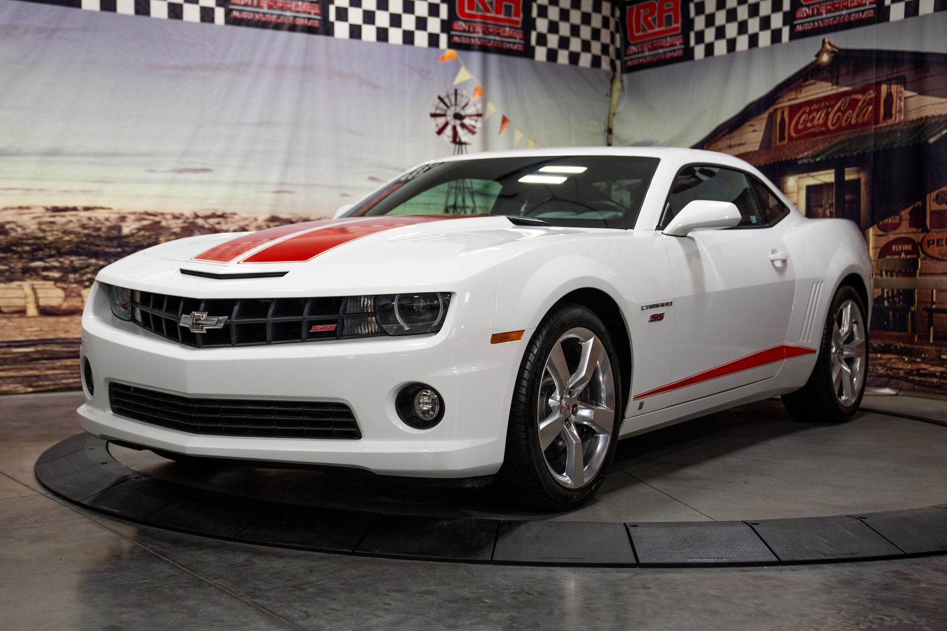 Used 2010 Chevrolet Camaro SS w/ RS Package RWD image 2