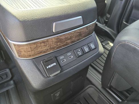 Certified 2025 Toyota Sienna Platinum AWD/4WD image 20