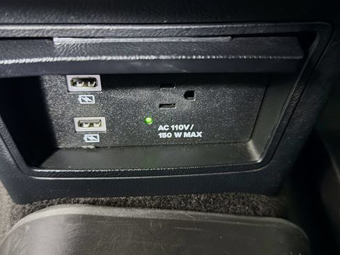 Used 2018 Lincoln Continental Select FWD image 31