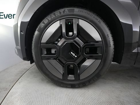 Used 2024 Kia EV9 GT-Line AWD/4WD image 19