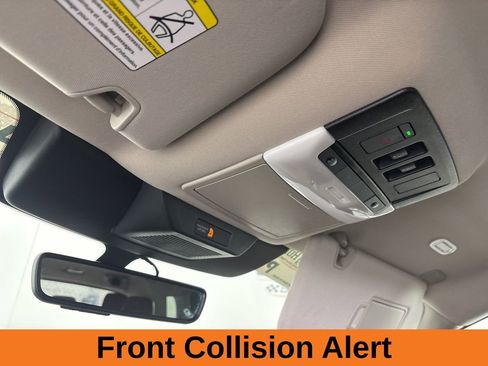 Used 2025 Nissan Pathfinder Platinum image 21