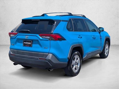 Used 2019 Toyota RAV4 XLE w/ Convenience Package FWD image 5