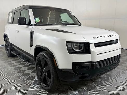 New 2026 Land Rover Defender 110 X-Dynamic SE image 10