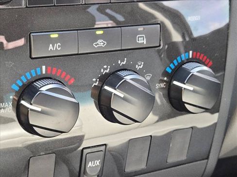 Used 2013 Toyota Tundra 2WD Double Cab image 12