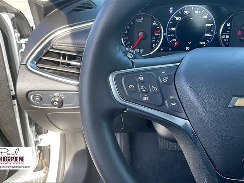 Used 2024 Chevrolet Malibu LT image 17