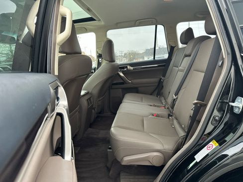Used 2018 Lexus GX 460 w/ Navigation Package image 20