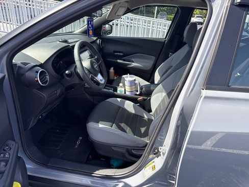 Used 2024 Nissan Kicks SR w/ SR Premium Package FWD image 5