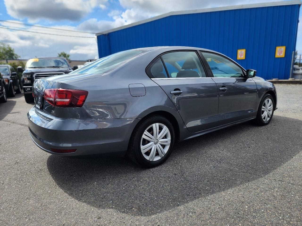 Used 2017 Volkswagen Jetta S w/ Jetta S Cold Weather Package FWD image 5