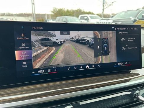 Used 2025 BMW X5 xDrive40i w/ Premium Package image 21