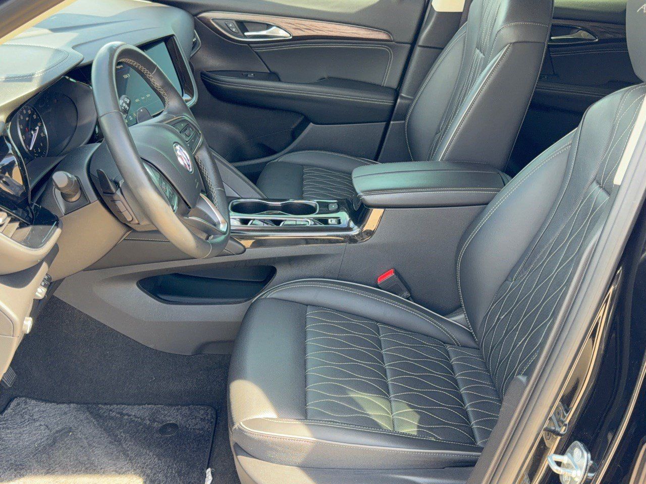 Used 2023 Buick Envision Avenir AWD/4WD image 5