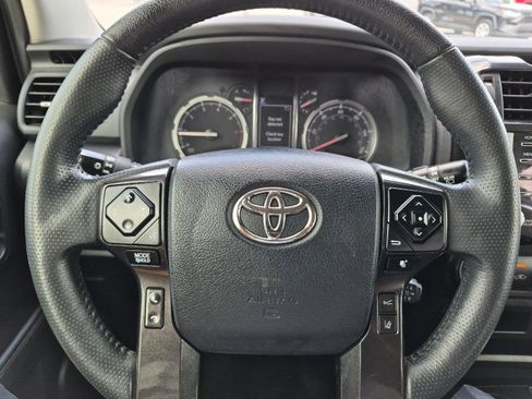 Used 2021 Toyota 4Runner TRD Off-Road Premium w/ Moonroof Package AWD/4WD image 22