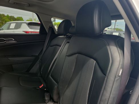 Used 2026 Kia Sportage EX w/ EX Panorama Roof Package image 11