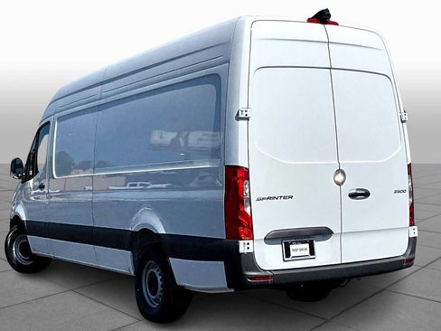 New 2025 Mercedes-Benz Sprinter 2500 image 12