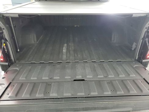 Used 2023 GMC Sierra 1500 SLT w/ SLT Premium Plus Package image 32